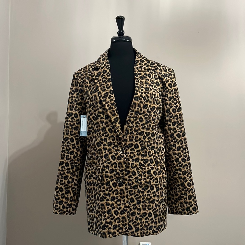 Etiquette Leopard Blazer